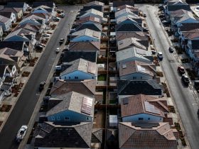 Mortgage charges flat regardless of Treasury yield spikes