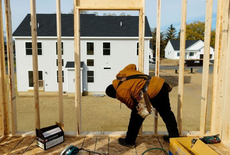 Builder sentiment rises for first time in five months